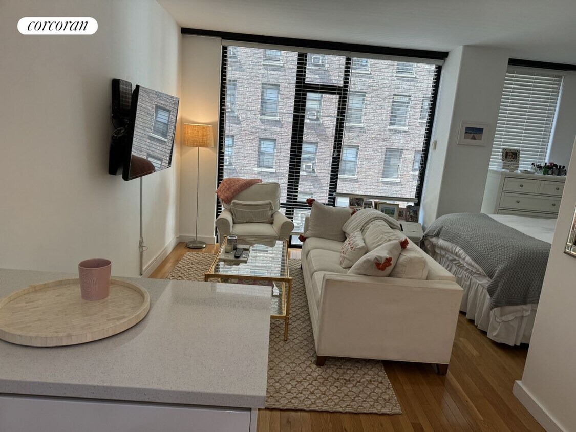 Foto principal - 148 E 24th St