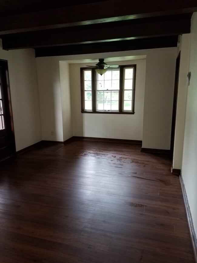 Foto del edificio - 6394 Conifer Ln