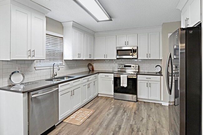 Foto del edificio - 5130 Great Oaks Drive