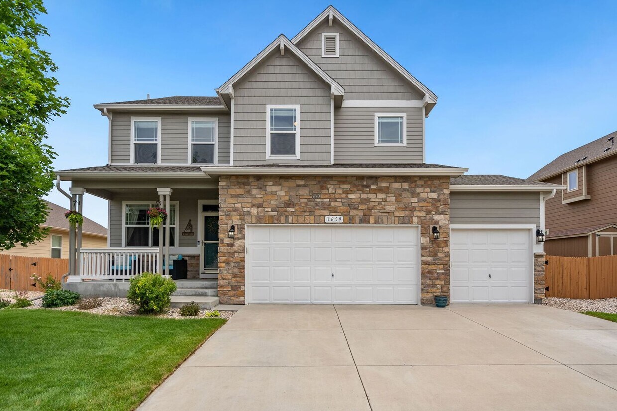 Primary Photo - Spacious 4-Bedroom Home in Windshire Park