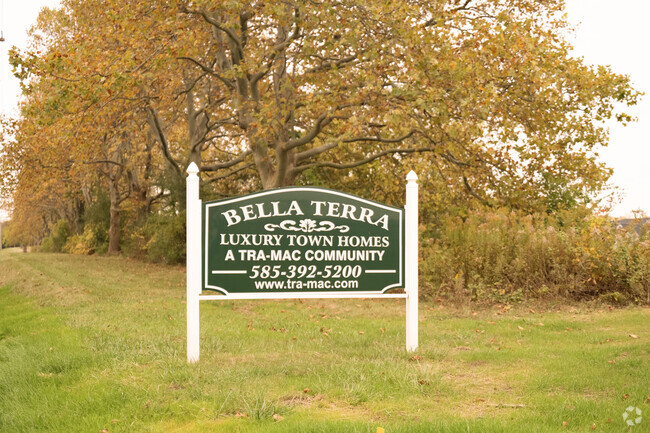 Building Photo - Bella Terra Place