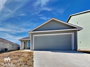 Building Photo - 9807 Butte Crk