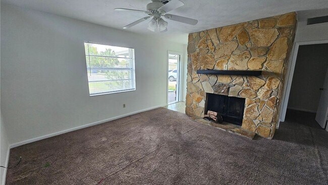 Building Photo - 7503 Sanibel Blvd