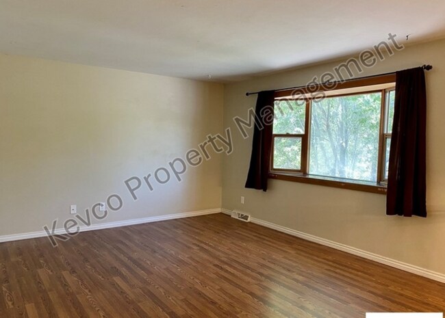 Building Photo - 308 Briarwood Rd