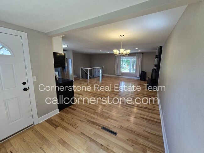 Foto del edificio - 2215 N Chelton Rd