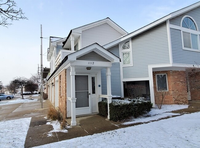 Building Photo - 1112 Courtland Dr
