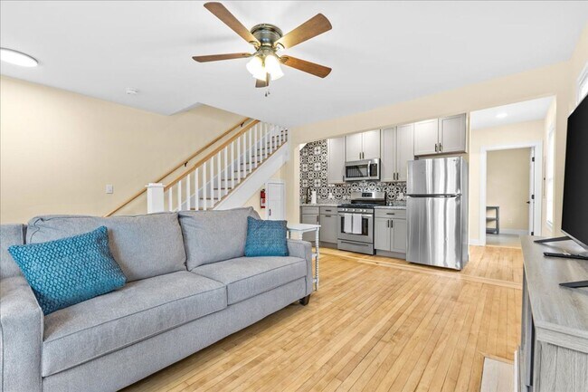 Building Photo - 416 Pearl St