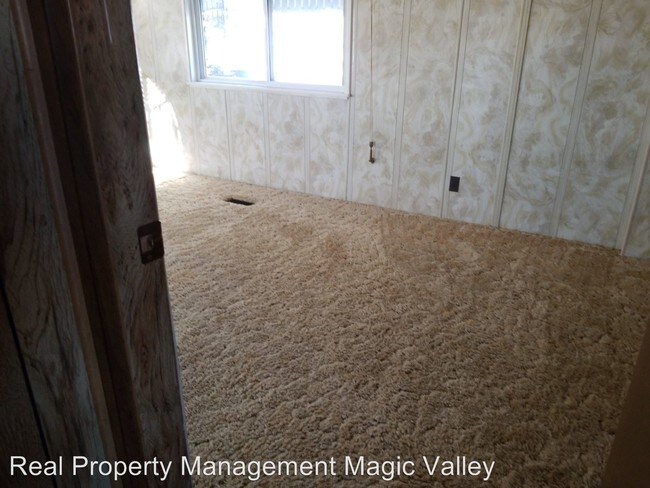 Building Photo - 3 br, 2 bath House - 3922 N 1400 E