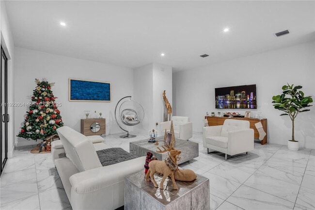 Foto del edificio - 4363 NW 81st Ave