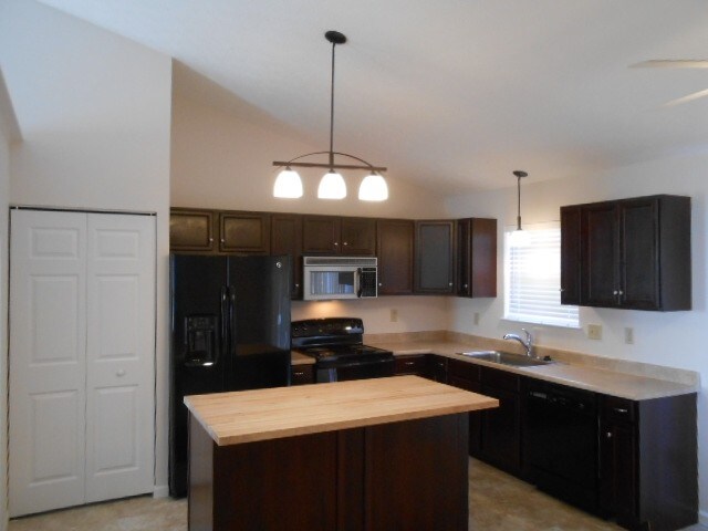 Building Photo - 2514 Hoose Drive