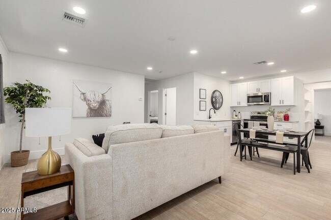 Foto del edificio - 5235 N 23rd Ave