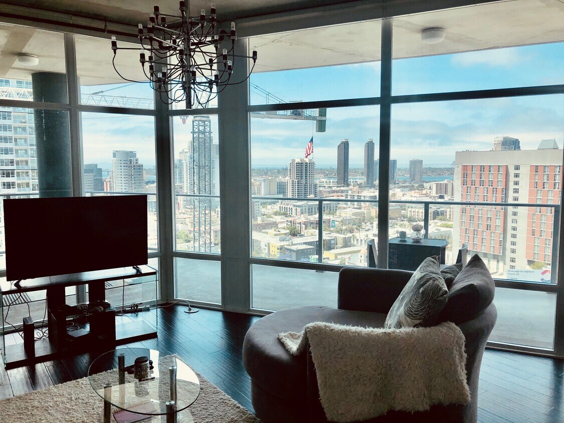 Foto principal - 1080 Park Blvd