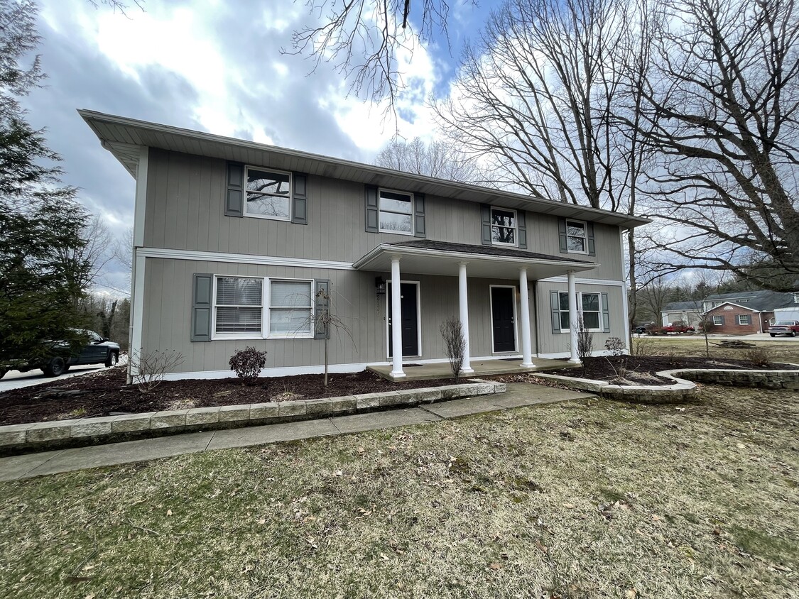 Foto principal - 2139 Tennyson St NW