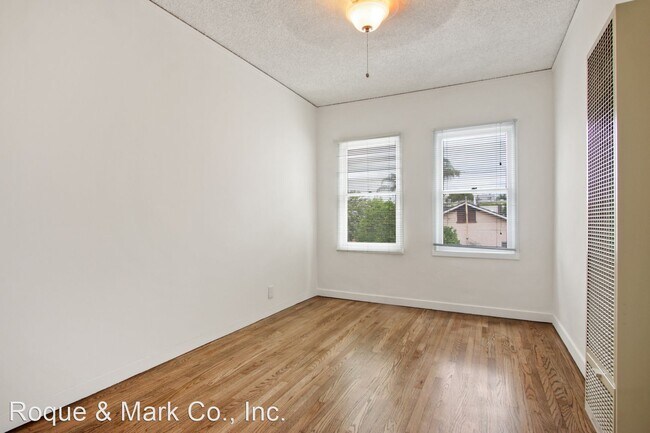 Building Photo - 1 br, 1 bath Apartment - 1737 S. Barringto...