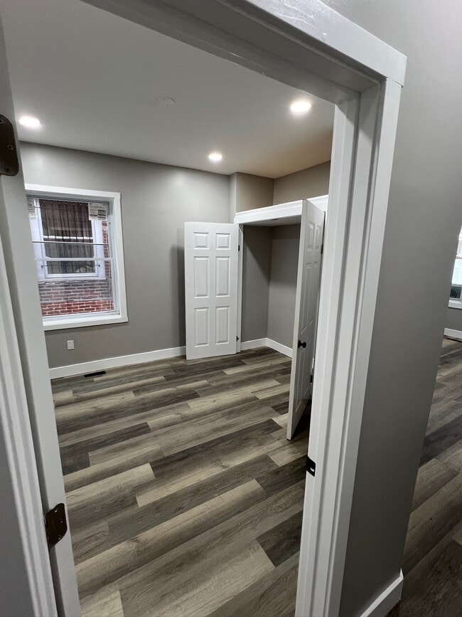 Building Photo - 4824 Sansom St