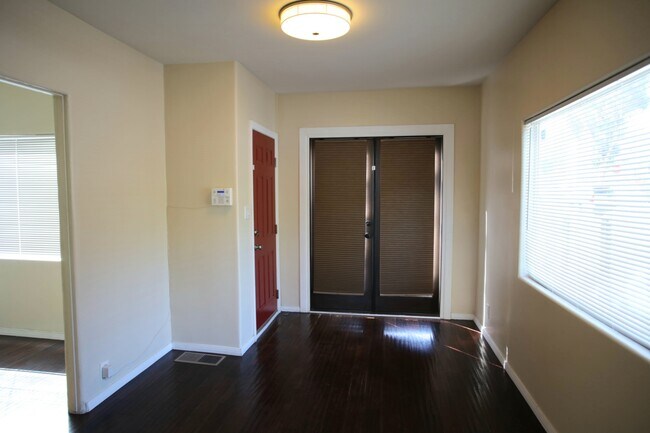 Front Entrance - 2601 Silver Lake Blvd