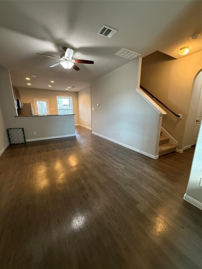 Building Photo - 7527 Merrylands Dr