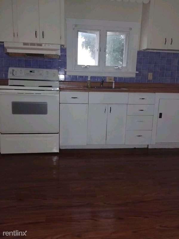 Building Photo - 3 br, 1 bath House - 34 Carlisle St