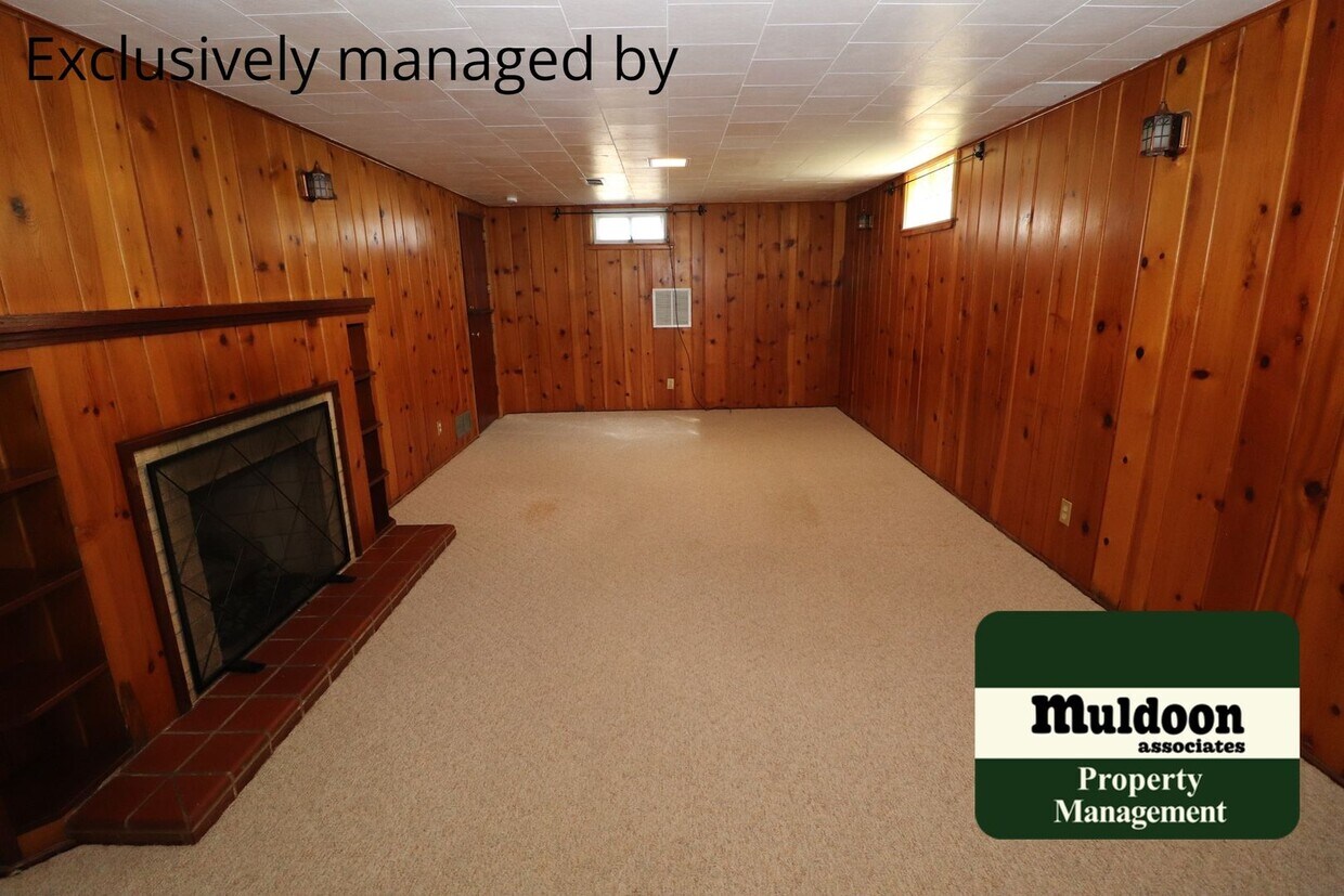 Primary Photo - Lovely Sunset Park Rancher with Basement. ...