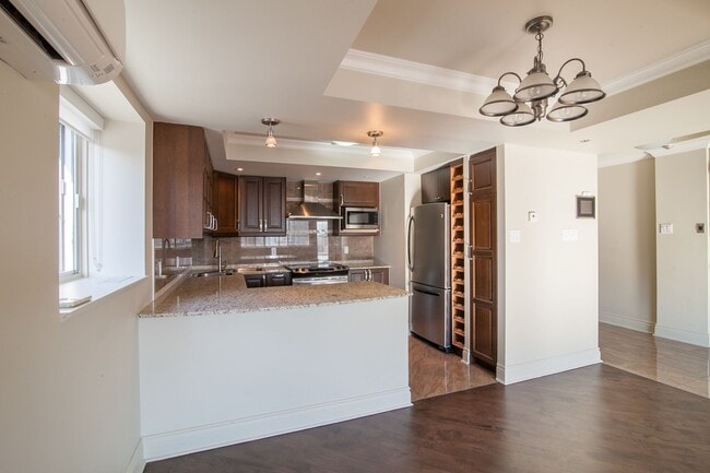 Building Photo - 3421 Drummond