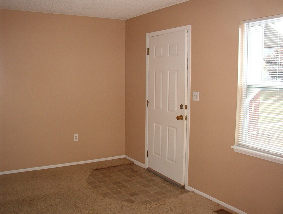 633 3rd St, Salina, KS 67401 Townhome Rentals in Salina KS