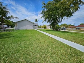 Building Photo - 4149 SW 52nd St