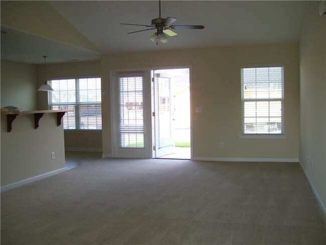 Building Photo - 159 Willow Point Cir