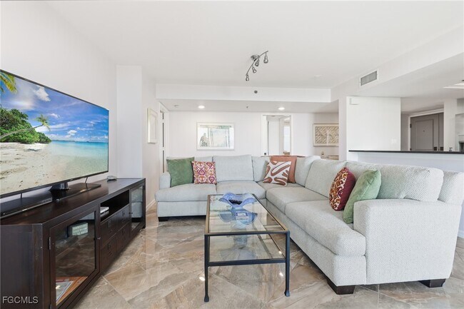 Foto del edificio - 6585 Nicholas Blvd