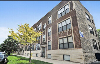 Building Photo - 1751 W Berteau Ave