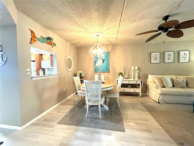 Foto del edificio - 920 Virginia St