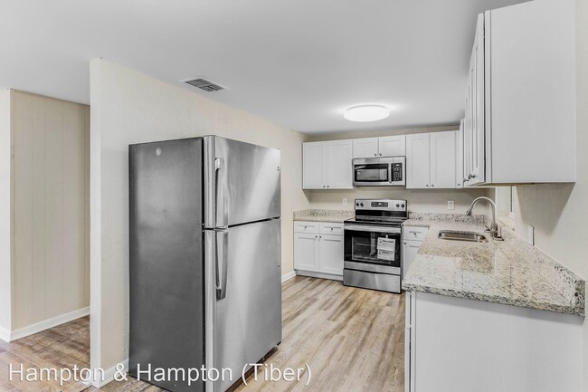 Foto del edificio - 4 br, 2 bath House - 4650 TRANSPORT ROAD