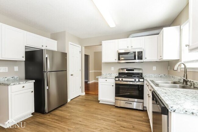 Building Photo - 4975 Notting Glen SW