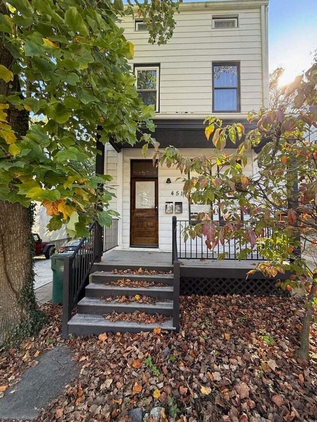 Photo - 451 Warner St Apartment