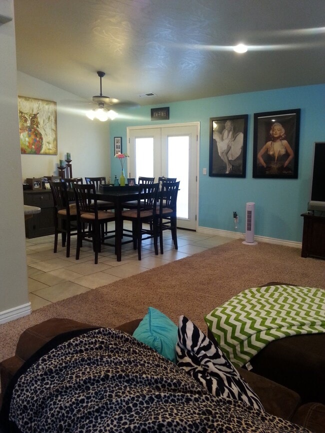 Building Photo - 73 Pheasant Dr