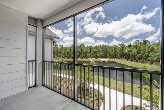 Building Photo - Tapestry Palmera