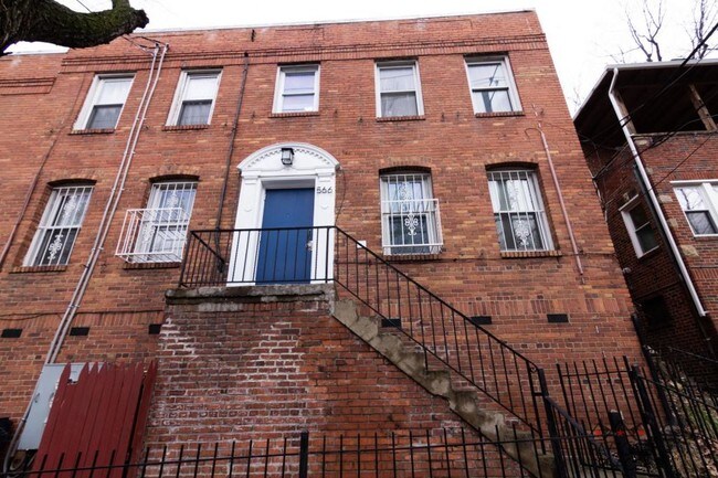 Foto del edificio - 566 Malcolm X Ave SE #4