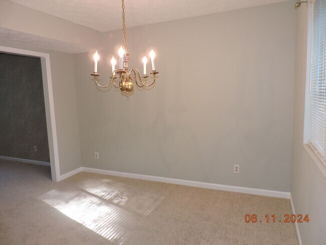 Building Photo - Call Office 804-642-2106 linda@vacosold.com