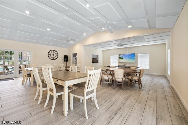 Foto del edificio - 757 Wiggins Lake Dr
