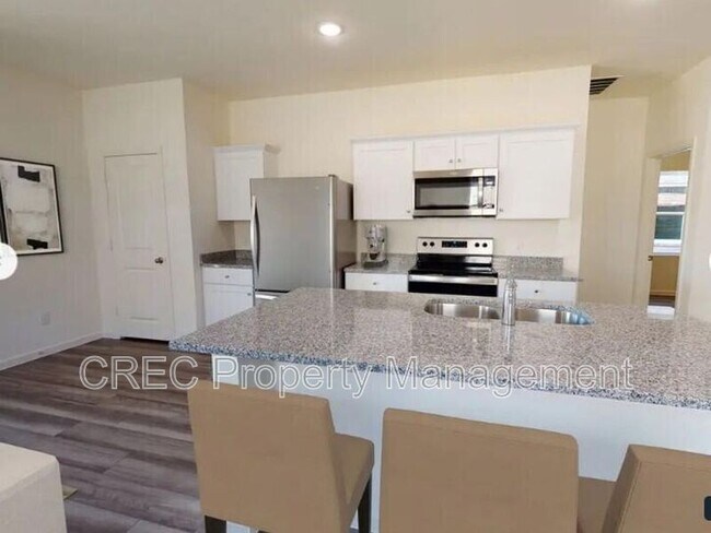 Foto del edificio - 475 Pender Woods Dr