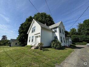 Building Photo - 166 Old Amherst Rd