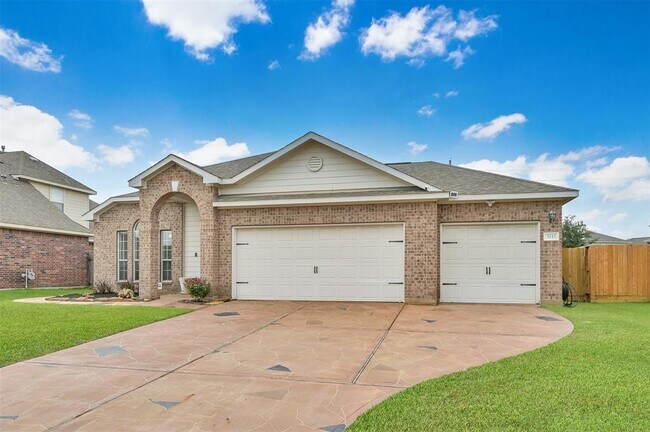 Building Photo - 3111 Clover Trace Dr