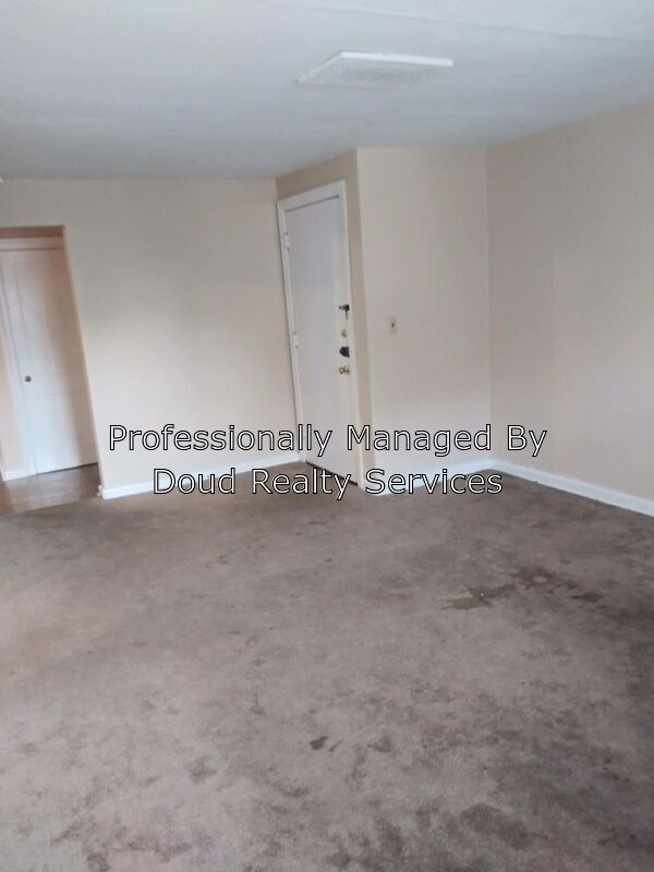 Building Photo - 9329 Buckman Ave