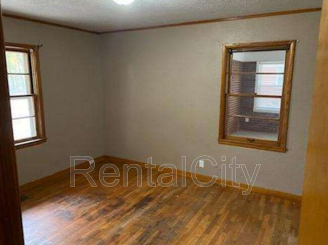 Foto del edificio - 321 Hillcrest St