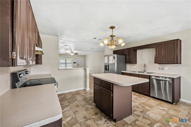 Building Photo - 4307 Stallion Dr