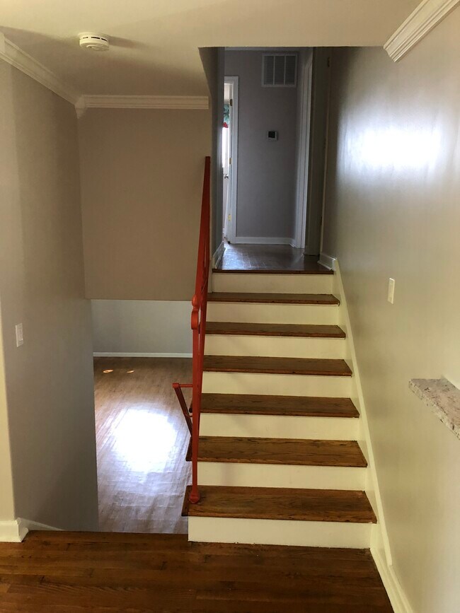 Building Photo - 4810 Mori Dr