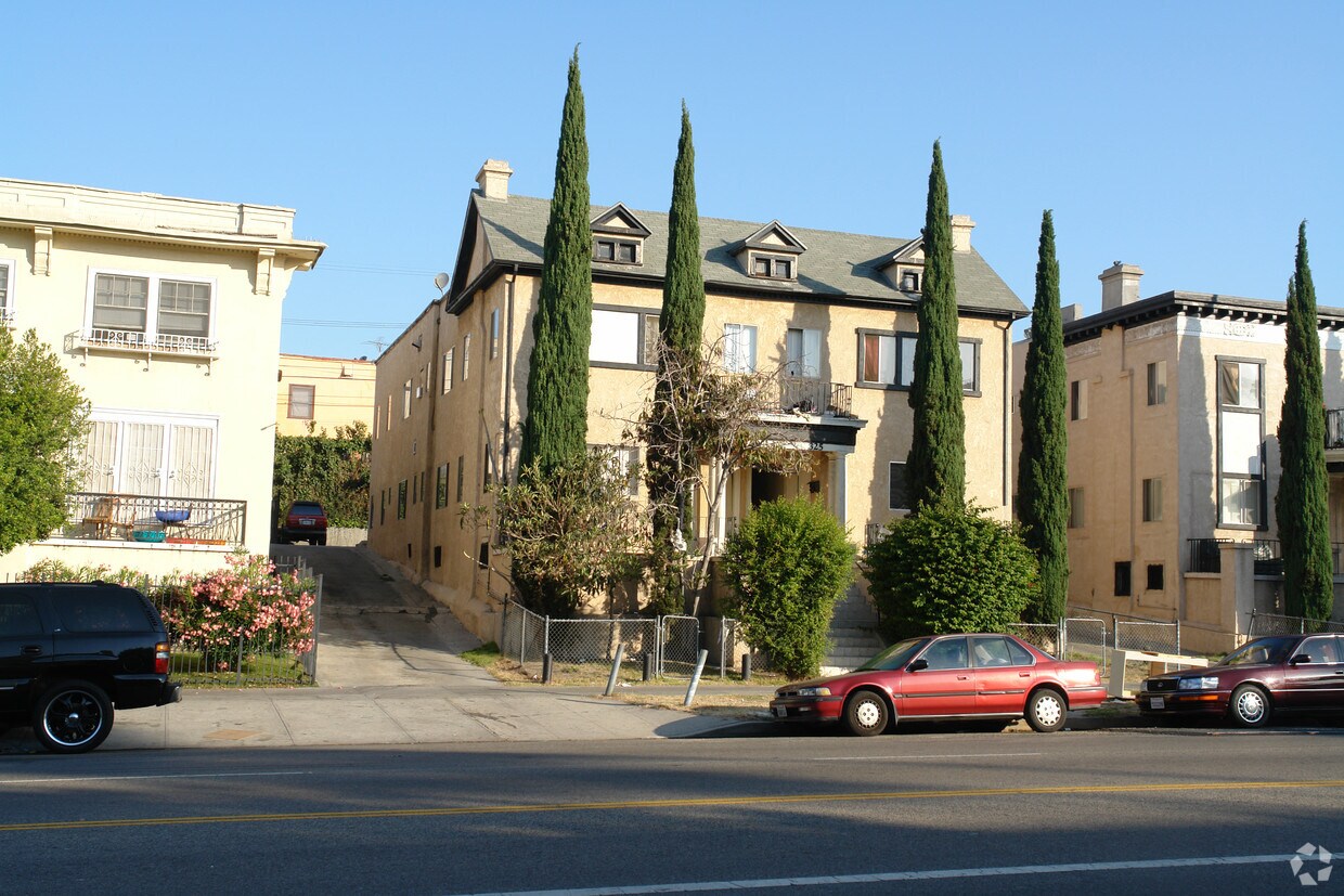 Primary Photo - 325 S Rampart Blvd