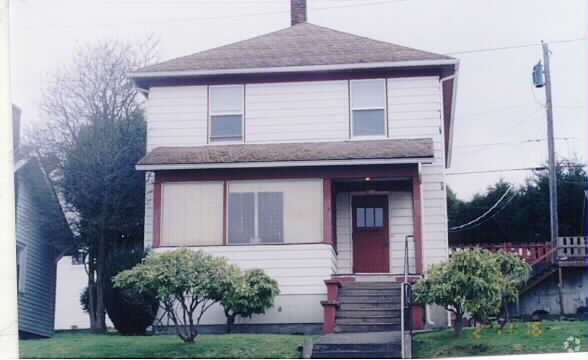 Primary Photo - 2311 Grand Ave