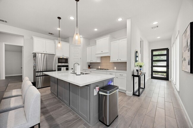 Building Photo - 2122 Germander Ln