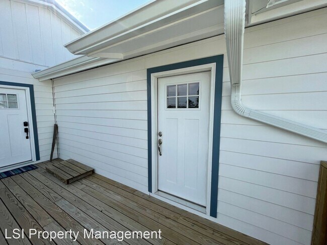 Foto del edificio - 1 br, 1 bath House - 6545 N Lagoon #10