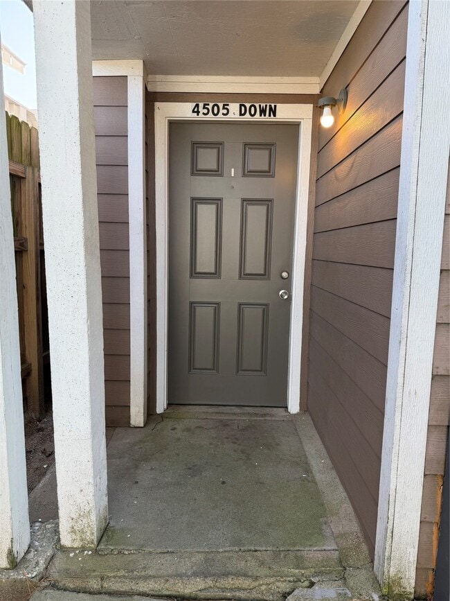 Foto del edificio - 4505 Avenue K